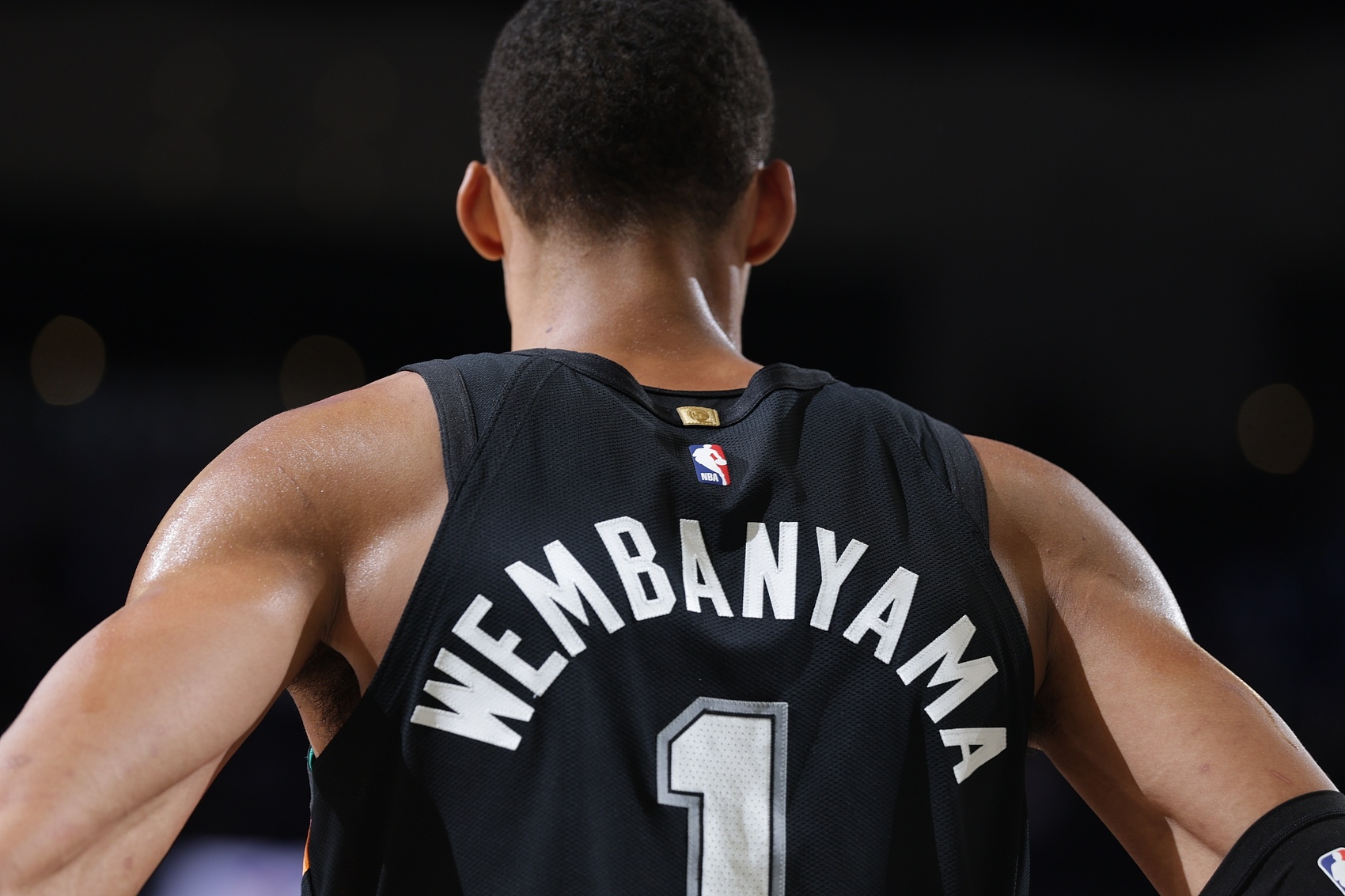 前NBA控卫克罗蒂评文班亚马 竞争本能罕见 好胜心似乔丹 前NBA控卫克罗蒂评文班亚马 竞争本能罕见 好胜心似乔丹
