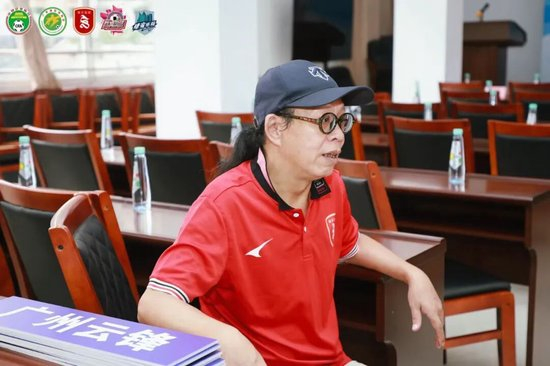 “穗安街超”五人制争霸赛启动 周穗安:专业赛制助U12球员延续足球生涯 “穗安街超”五人制争霸赛启动 周穗安:专业赛制助U12球员延续足球生涯