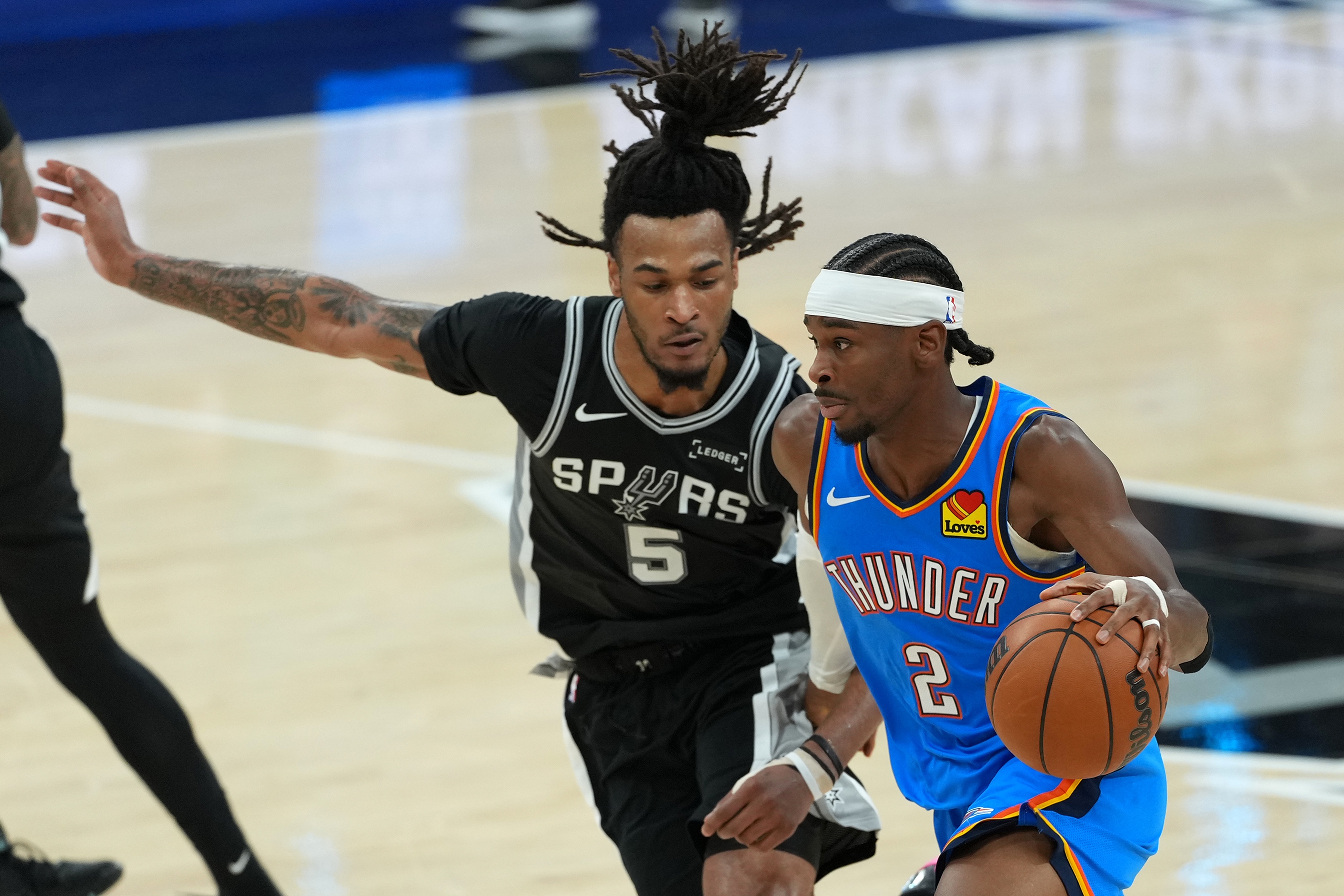 ESPN预测G4:马刺53.8%胜率占优,雷霆威廉姆斯出战成疑 ESPN预测G4:马刺53.8%胜率占优,雷霆威廉姆斯出战成疑