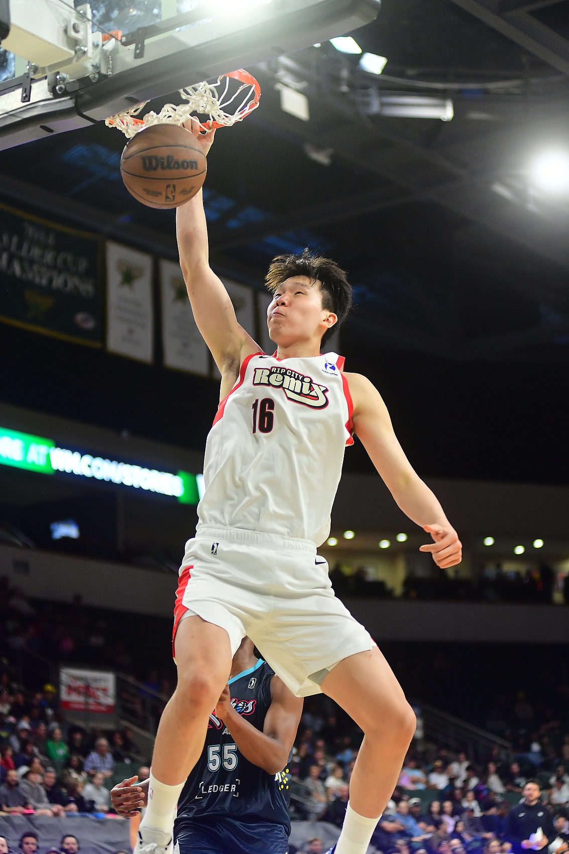 杨瀚森:认清NBA全方位差距,G联赛双线培养补经验
