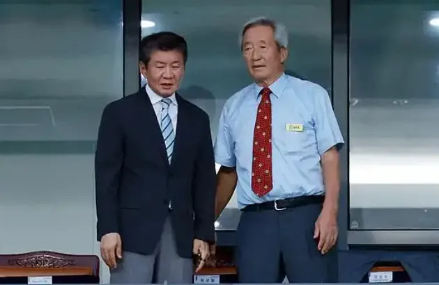 从英雄到罪人:洪明甫辞职背后的韩国足坛派系清算 从英雄到罪人:洪明甫辞职背后的韩国足坛派系清算