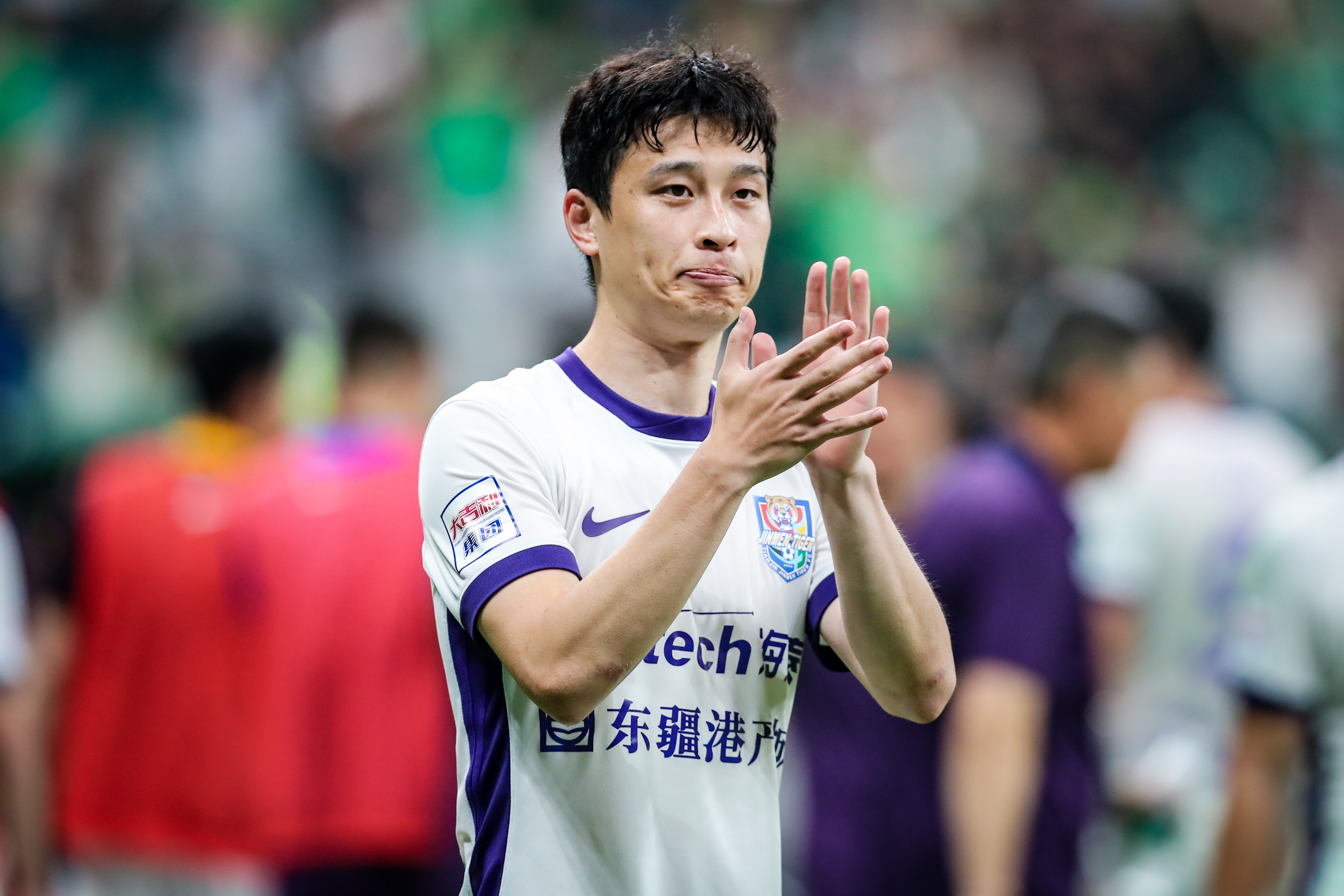 津门虎雨中赴渝，巴顿直言保级关键战需抢分